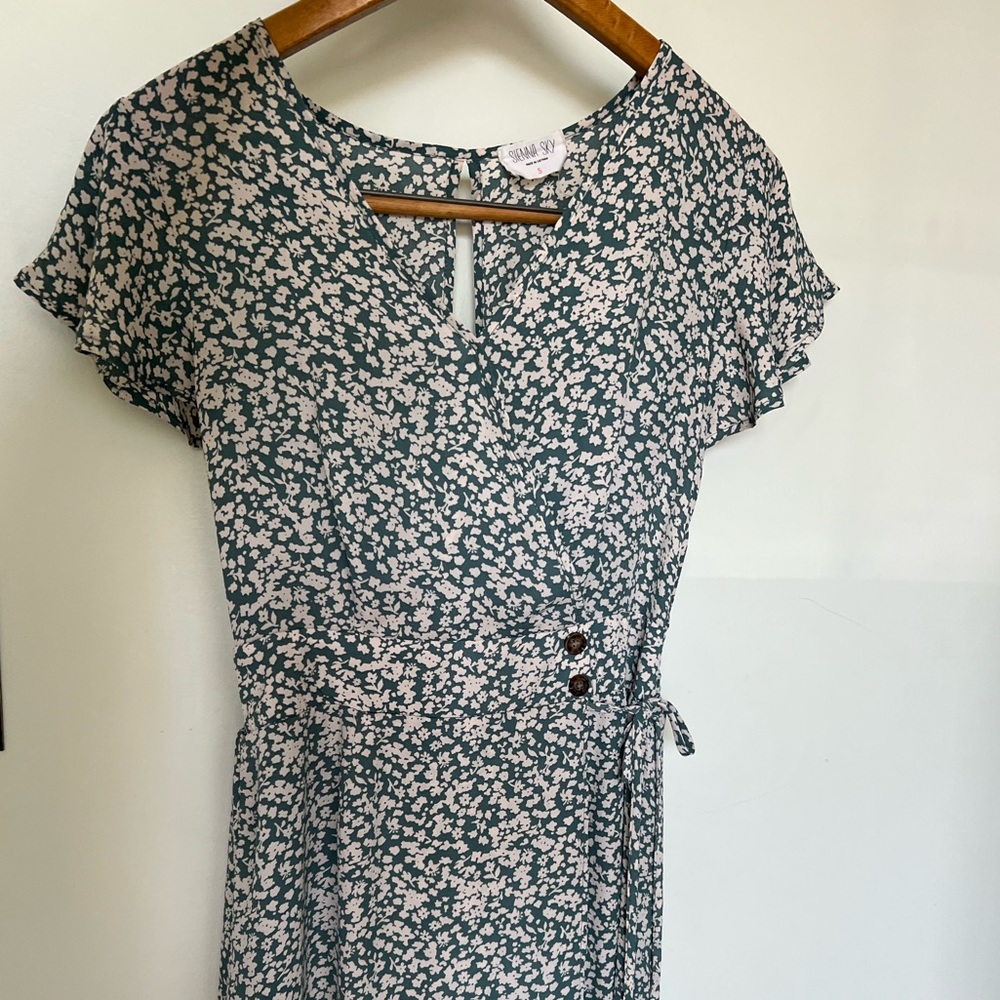 sienna sky sage green floral maxi dress